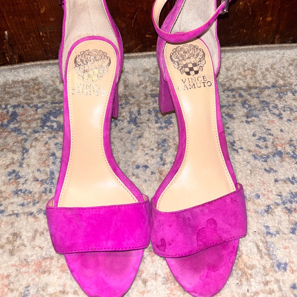 Women’s heels size 7